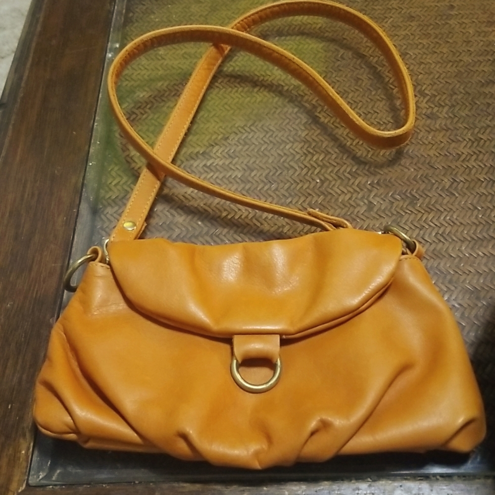 Henri Lou Crossbody
